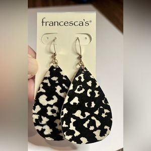 Animal print wire earrings